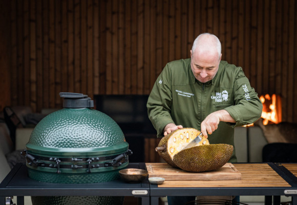 Trhané jackfruit „mäso” v žemli